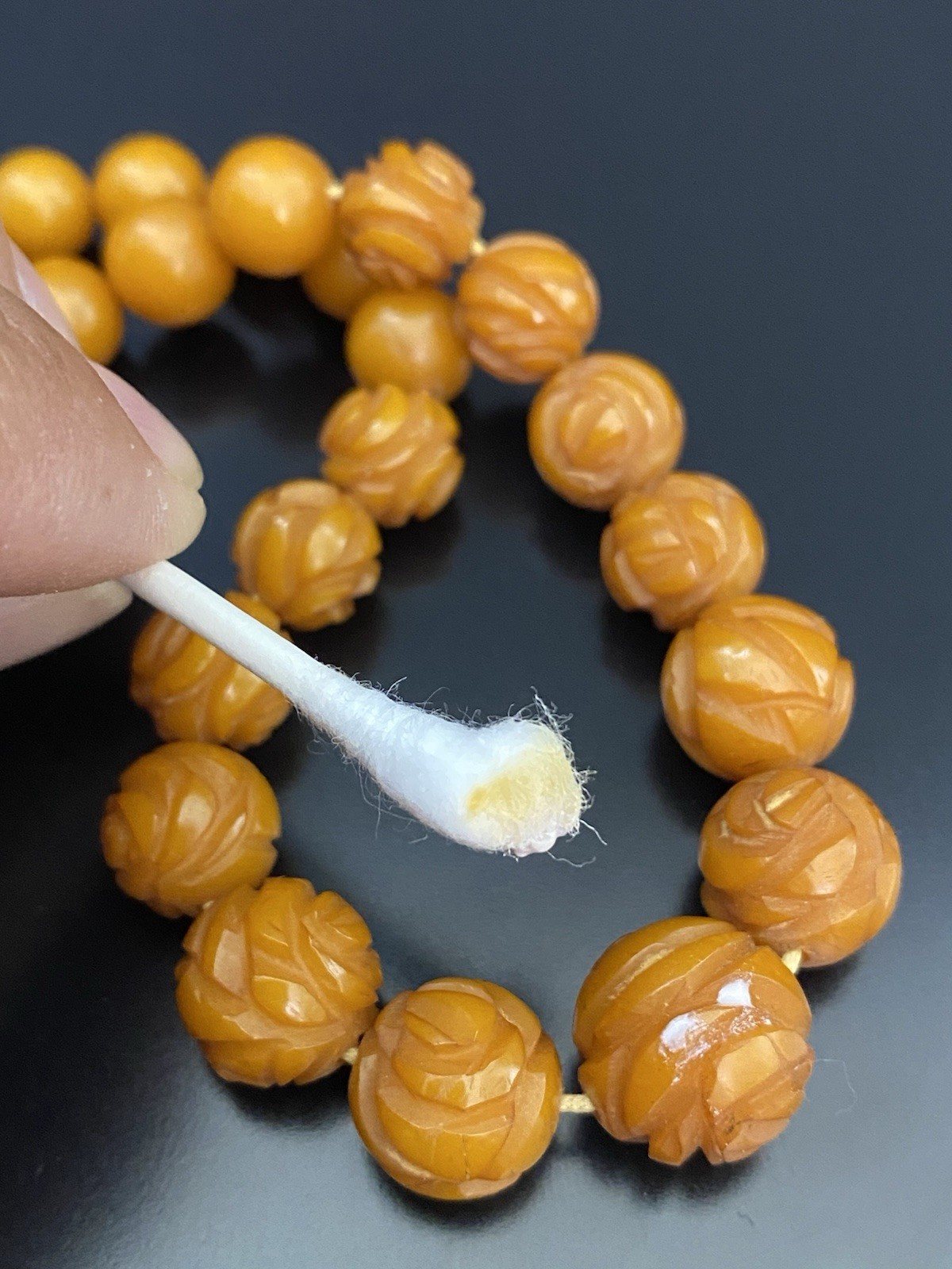Carved Egg Yolk Butterscotch Amber Bakelite Graduated Bead 21″ Necklace 26.3g