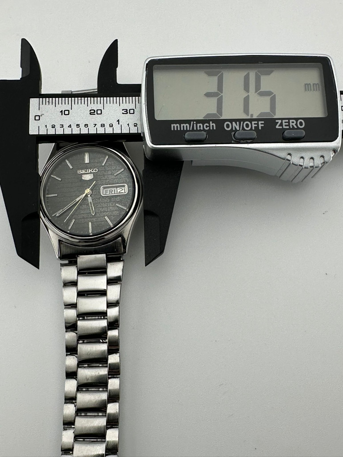 Vintage Seiko 5 Automatic Authentic Japan Made Men’s Wrist Watch