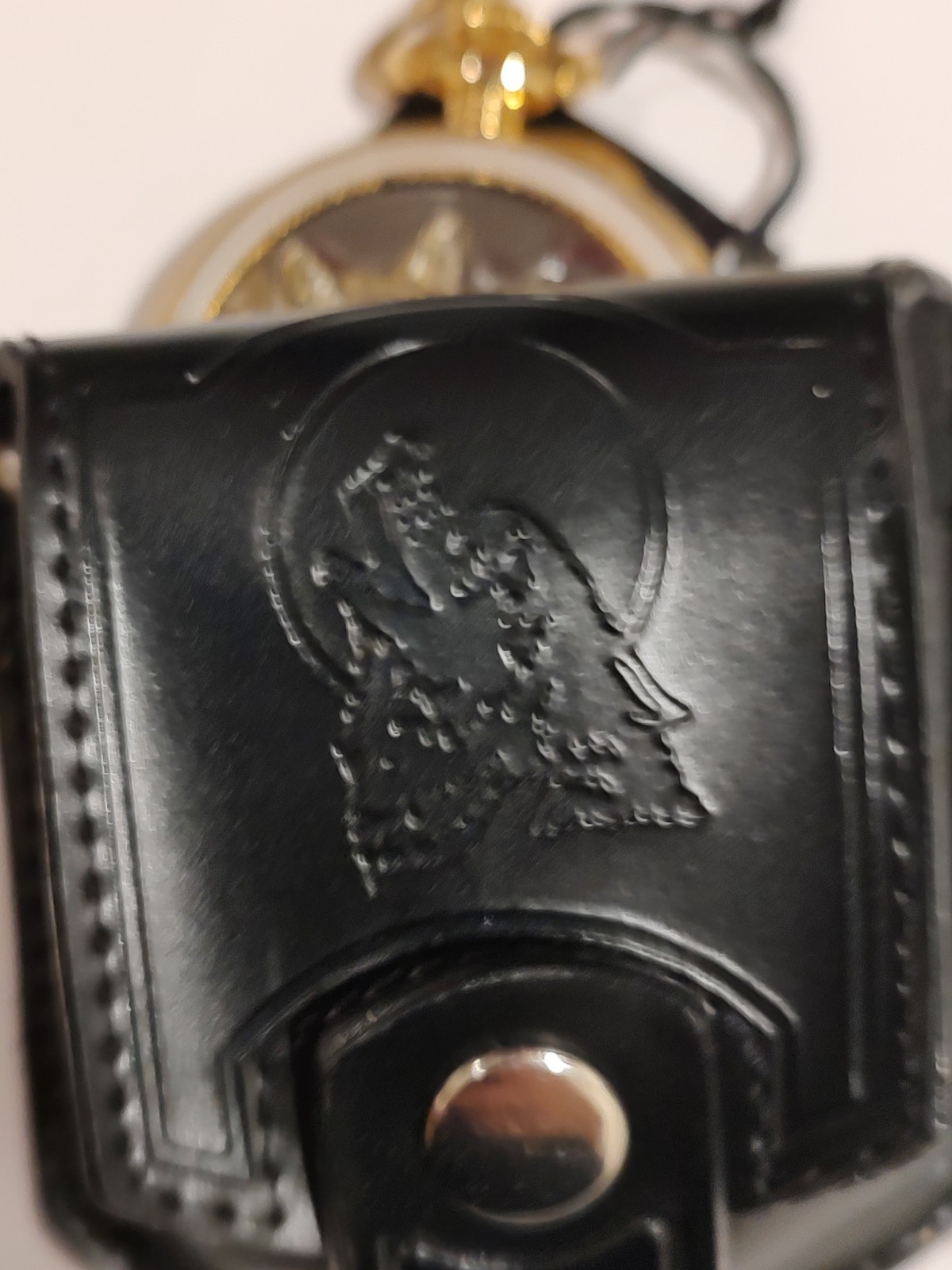 Vintage Franklin Mint “Spirit of the Wolf” Pocket Watch with Black Pouch Working