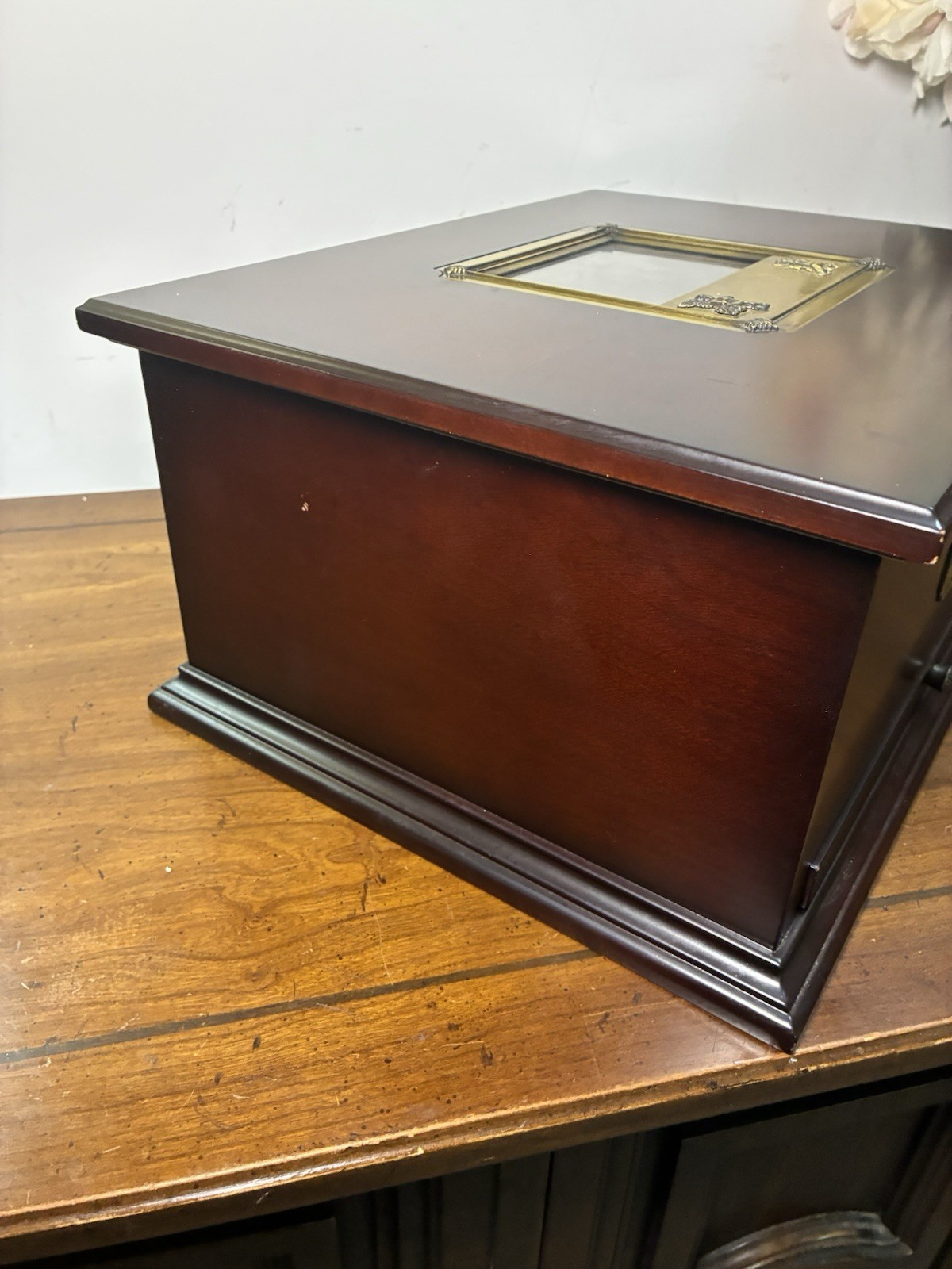 Vintage Bombay Co Large Mahogany Wooden Keepsake Jewelry Box Brass Picture Frame