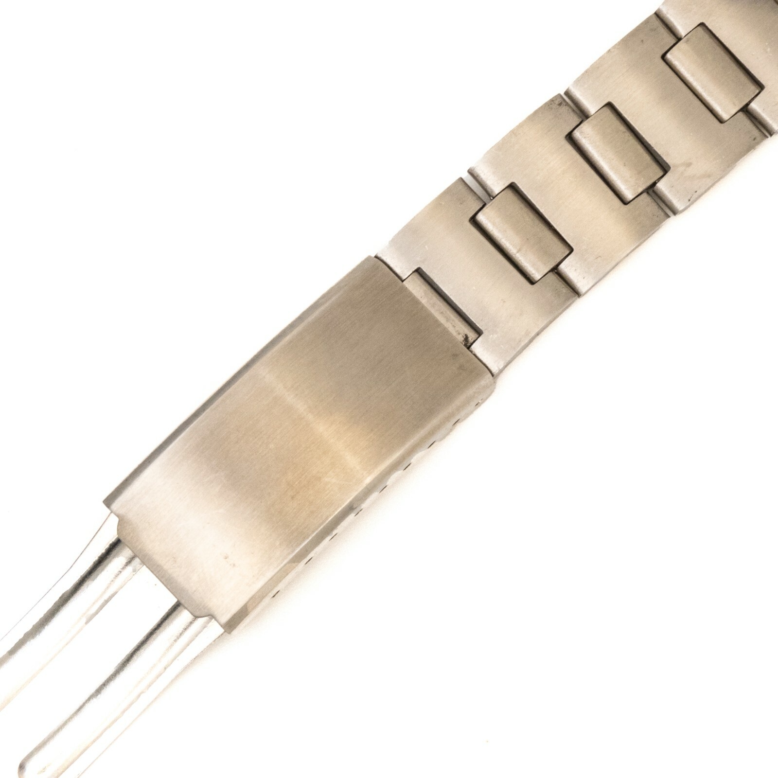 Vintage 15.9 mm – 22.3 mm adj. width s.s. wristwatch bracelet w/trifold clasp