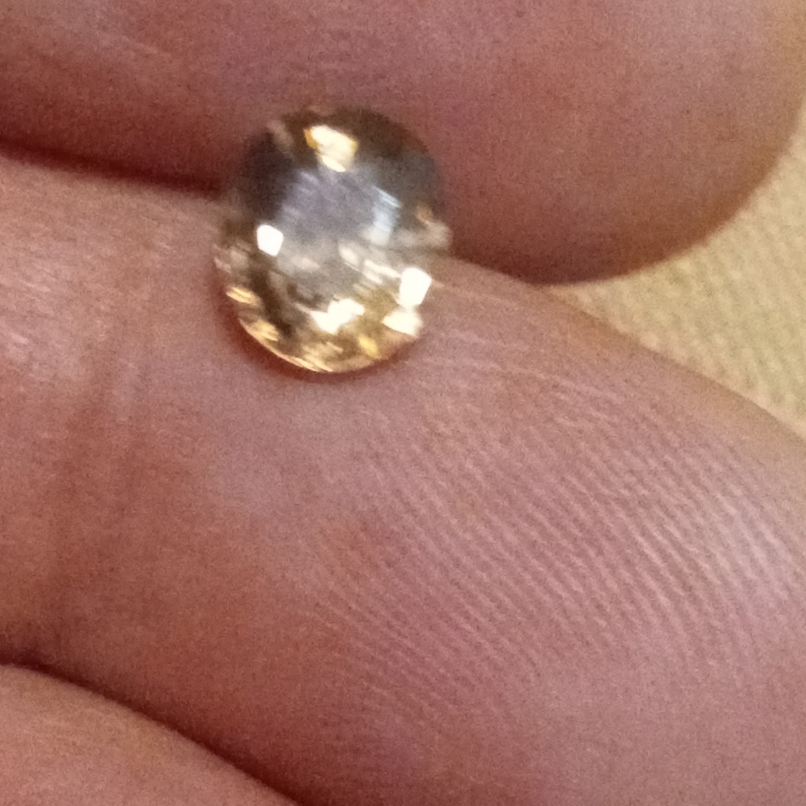 1.83 ct VVS natural champagne zircon oval shaped gorgeous 😍😍