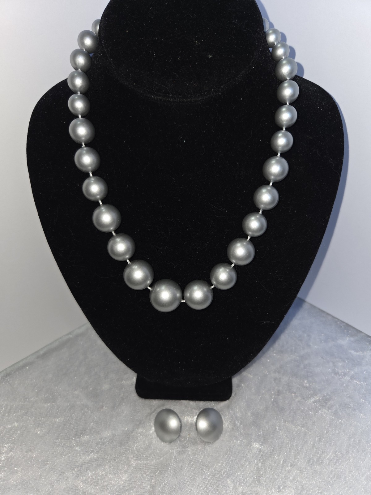 Chic Silver Gray Graduated Faux Pearl Statement Necklace And Earring Avon