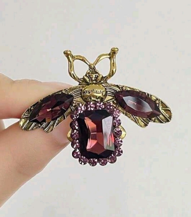 VTG DARK ROYAL PURPLE BEE INSECT BUG BROOCH PIN~RHINESTONE CRYSTAL~GARDENER GIFT