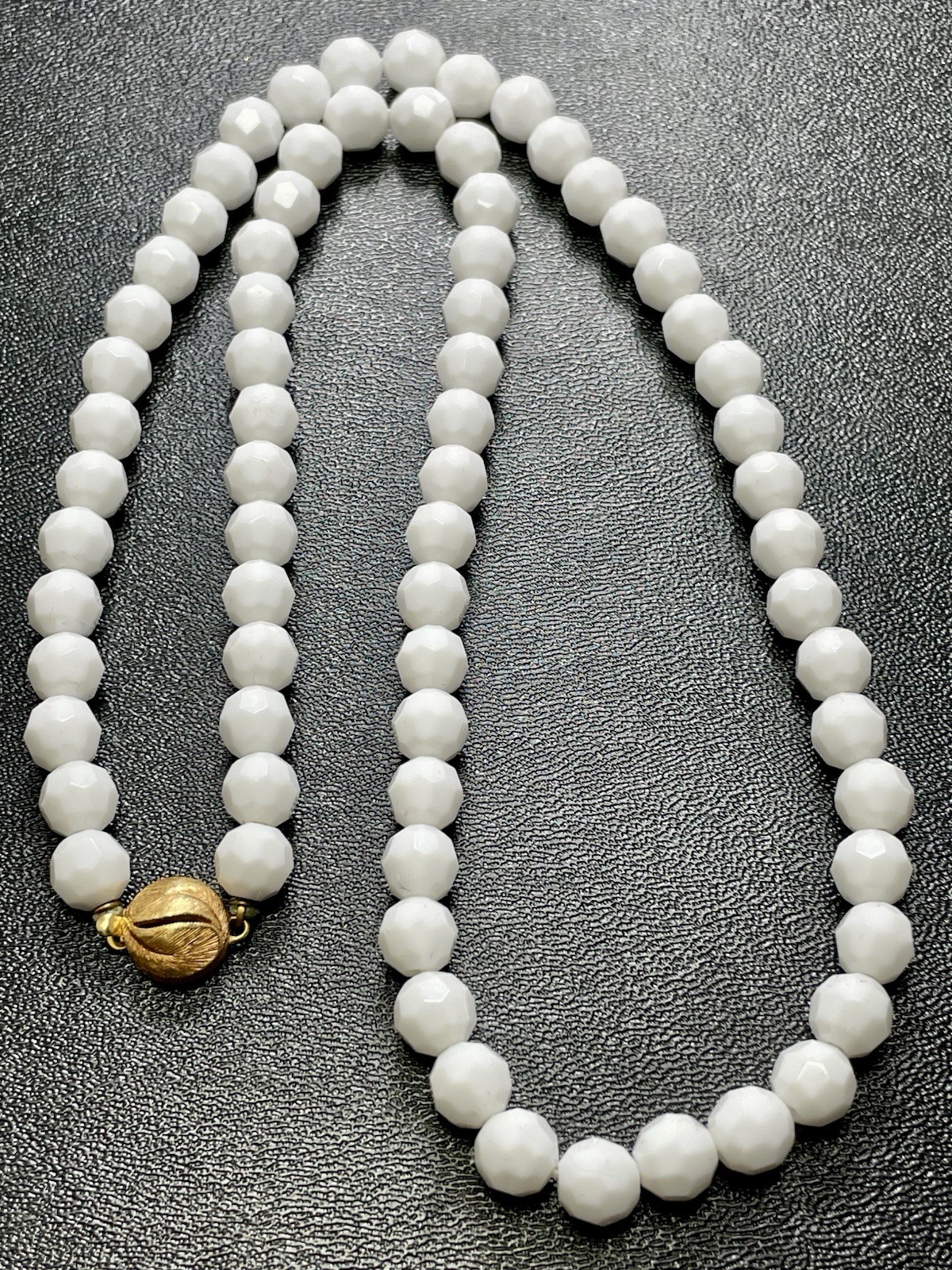 Vintage 22” White Heavy Faceted Glass Beaded Necklace Gold Tone Push Lock Clasp