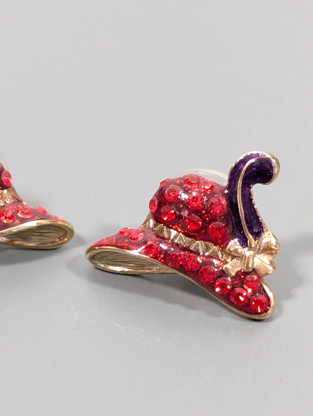 Vintage Ladies Red Hat Crystal Purple Feather Gold Tone Pierced Earrings