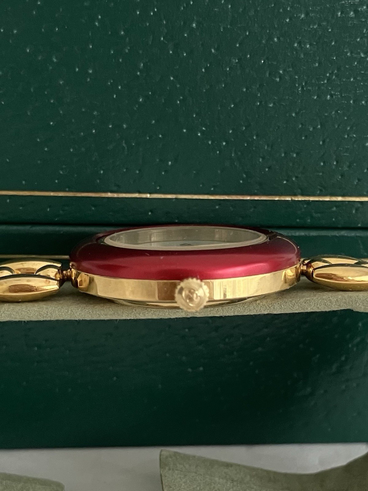 Vintage GUCCI Change Bezel 6 Color 11/12 Gold Watch! New Battery & Serviced!