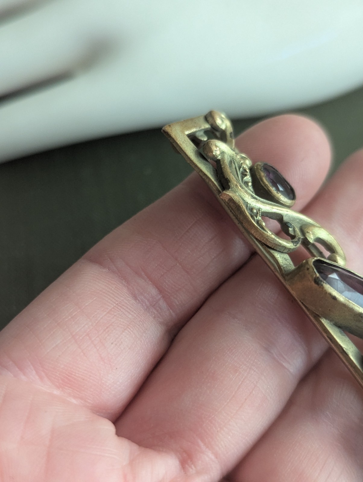 Edwardian Art Nouveau Gold Tone Floral brooch Faux Amethyst Stone Large C Clasp
