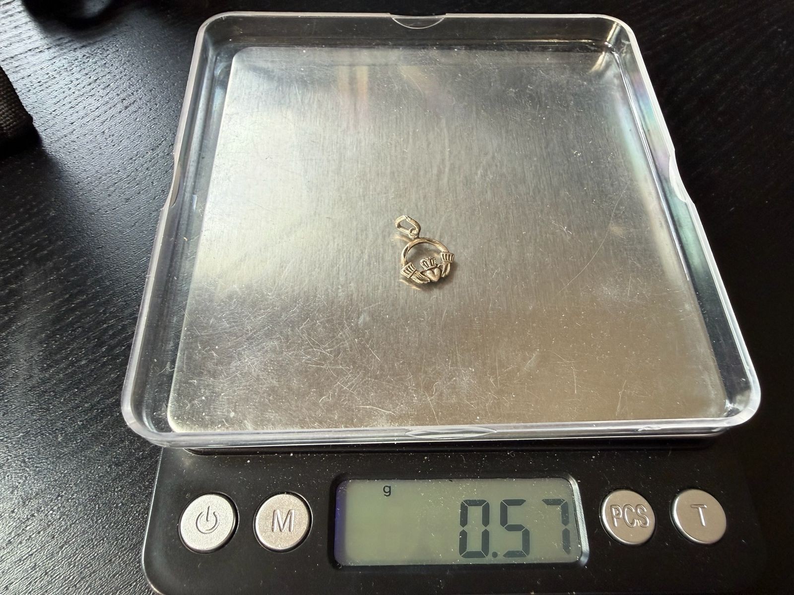 0.57g Vintage Sterling Silver 925 Claddagh Heart Crown Hands Pendant M