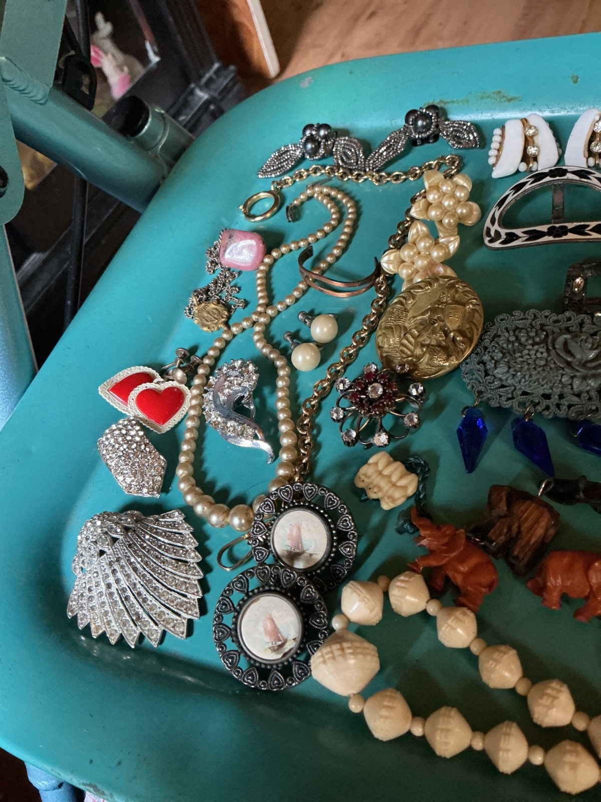 Lot WEARABLE Antique Jewelry Necklaces rings pins clips earrings pendants etc.