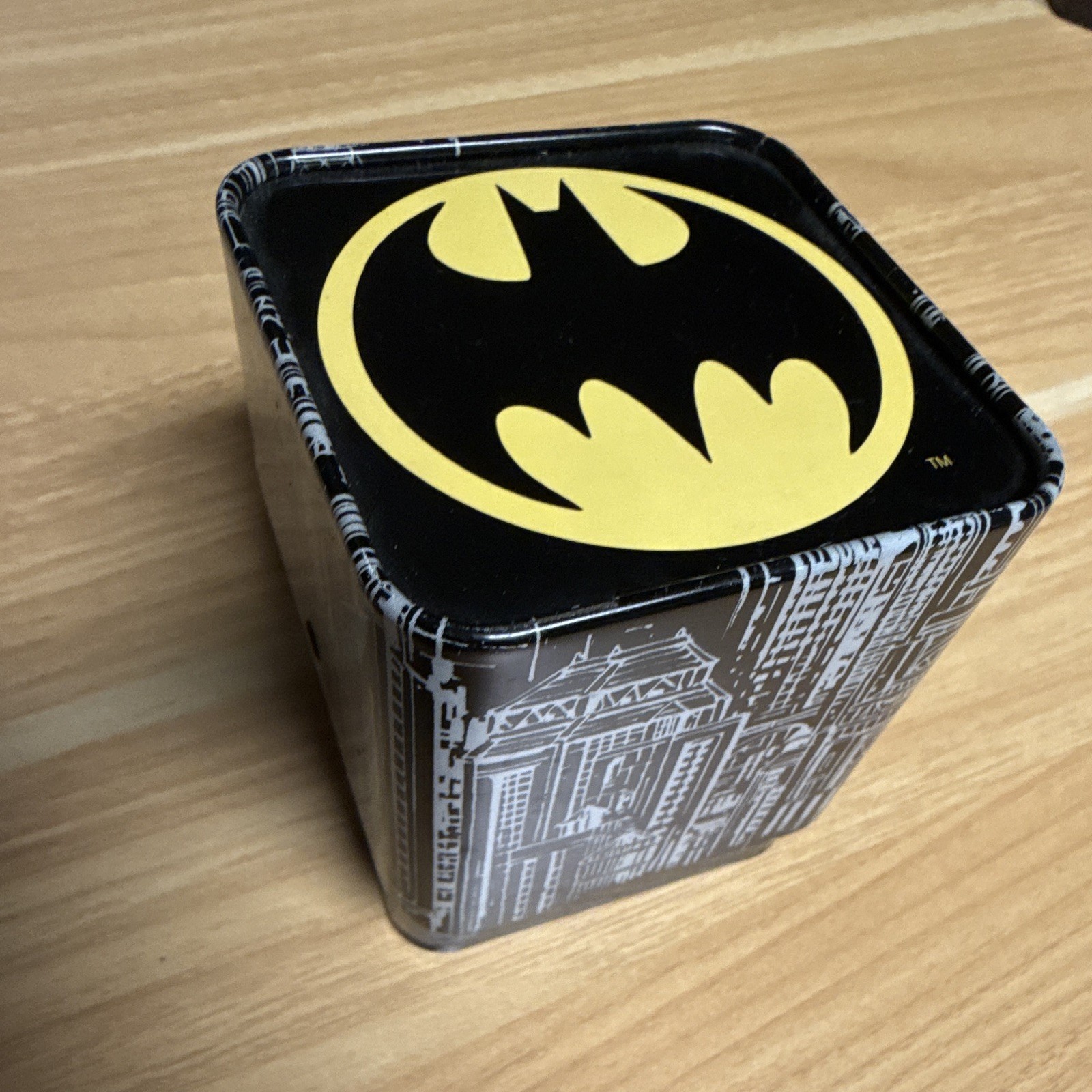 DC Comics Batman Analog Wristwatch Black Dial Leather Strap Tin Boy’s Children’s