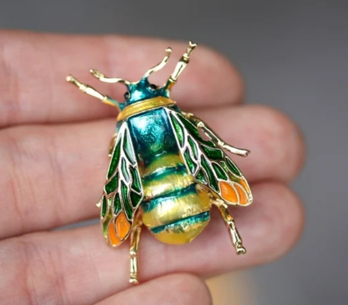 BUMBLE HONEY BEE INSECT BUG BROOCH PIN~HALLOWEEN COSTUME ACCESSORY~VINTAGE STYLE