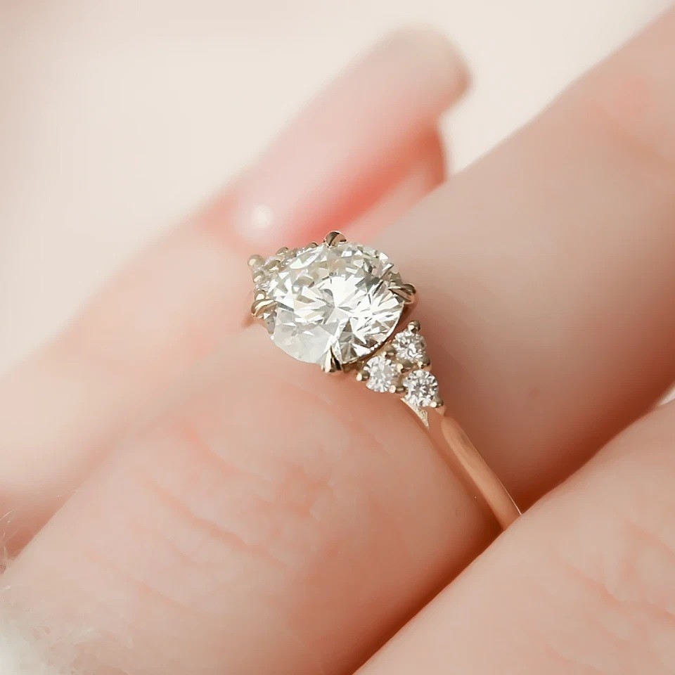 Round 1.60CT Lab Grown Diamond Women Halo Ring 14K Yellow Gold Wedding Ring