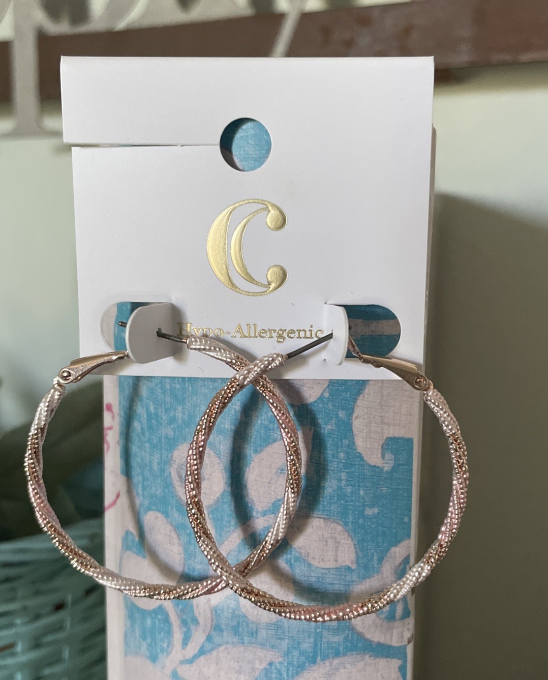 NEW Beautiful Tricolor “Gold” Hoop Earrings Approx 1.5 In Vtg Hypoallergenic