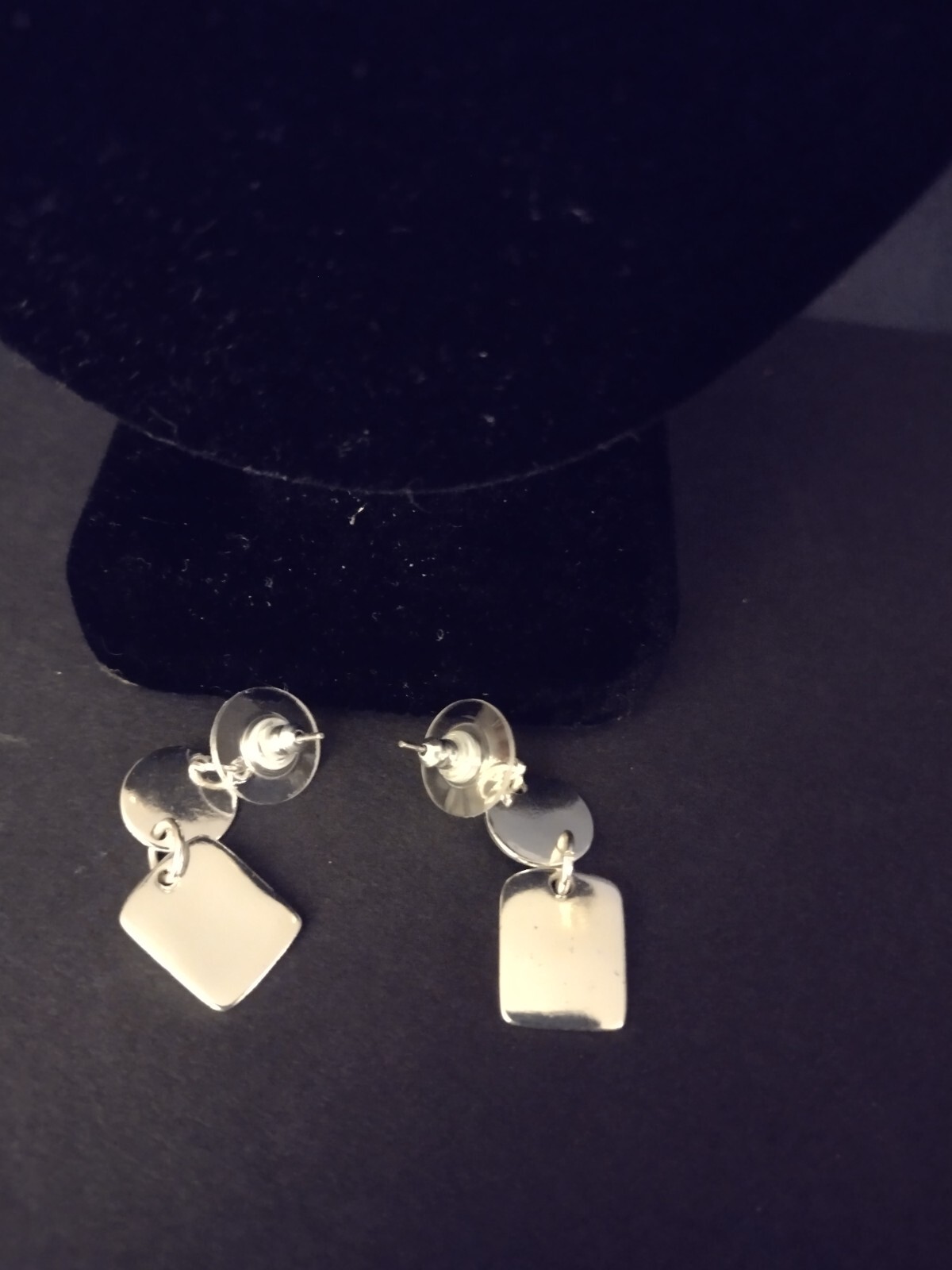“CIRCLE MEETS THE SQUARE’ Earrings by: Designs R3372 / [NEW}.