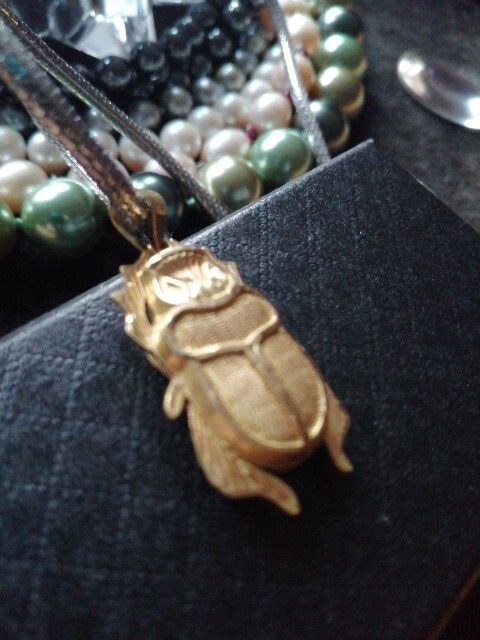 Egyptian Scarab Beetle Pendant Gold 750 18K Gold 5.6 Grams Charm No 585