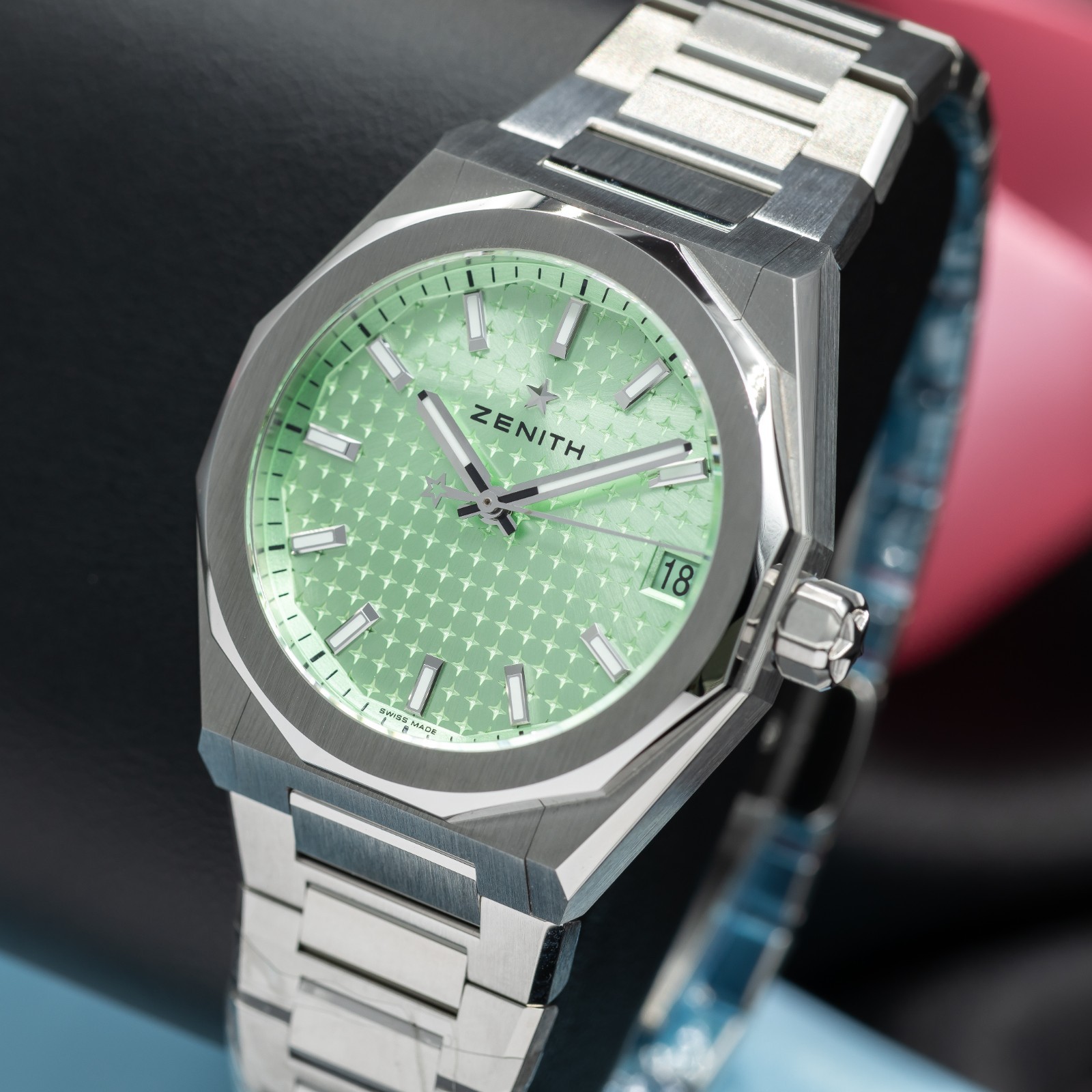 2025 Zenith Defy Skyline Sunburst Green Watch 03.9400.670/61.I001 New & Unworn
