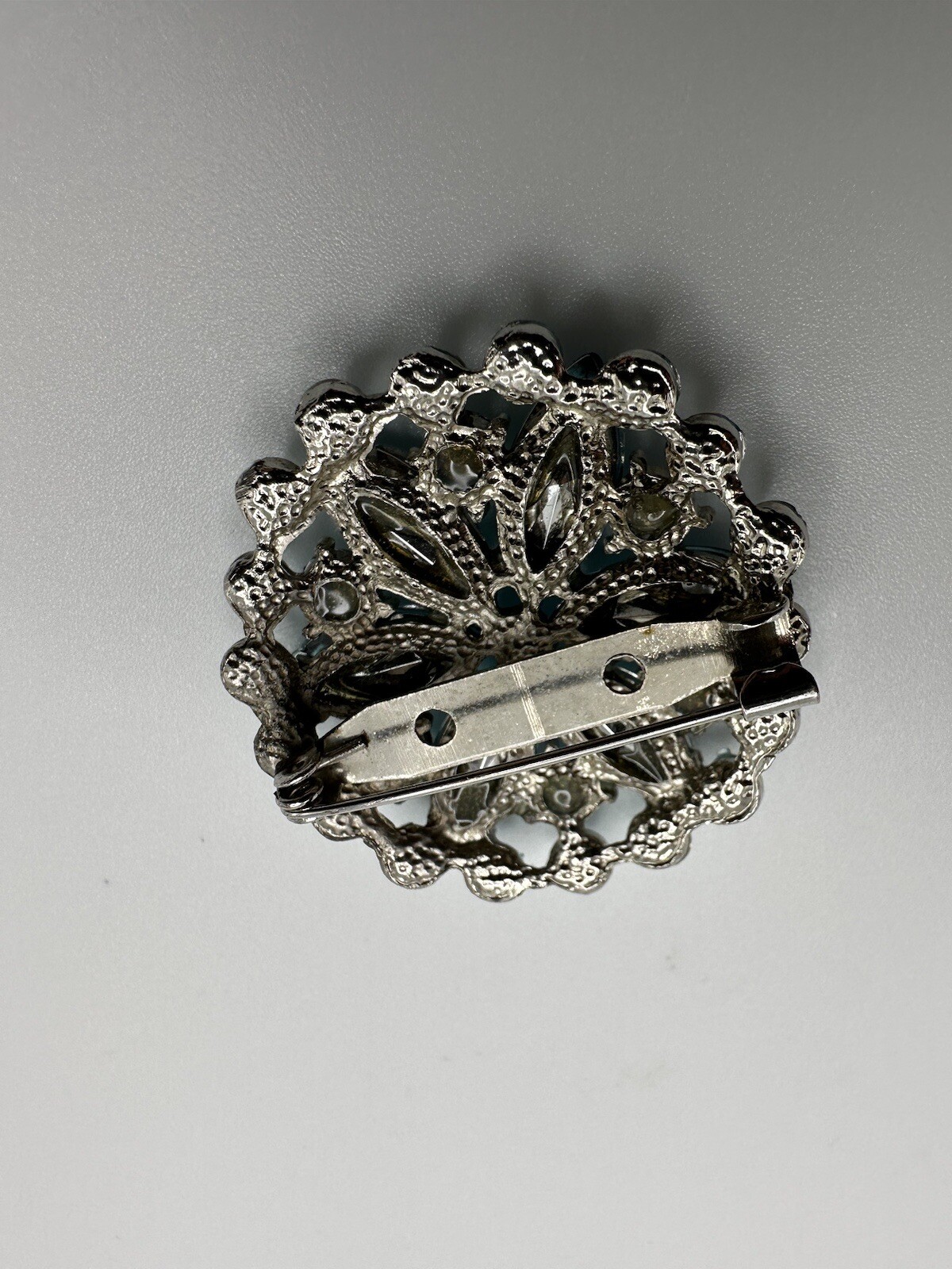 Vintage Blue Rhinestone Silver Star Flower Brooch 3.6cm BB15