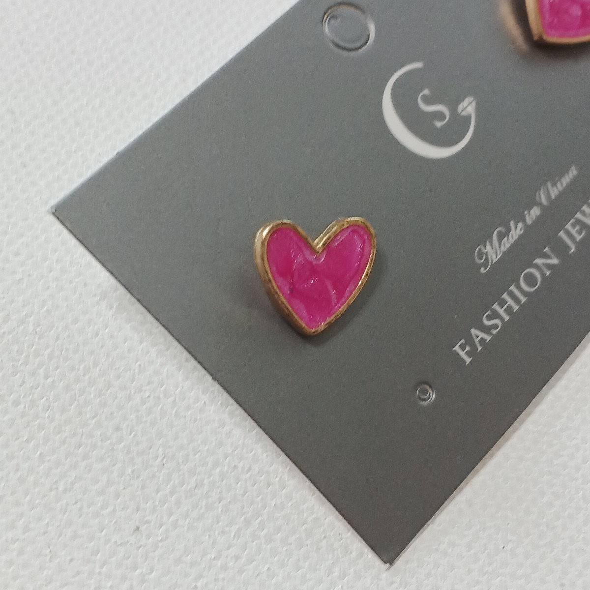 NWOT Heart Glitter Stud Earrings Pink Brass Plated Shaped Fashion Jewelry