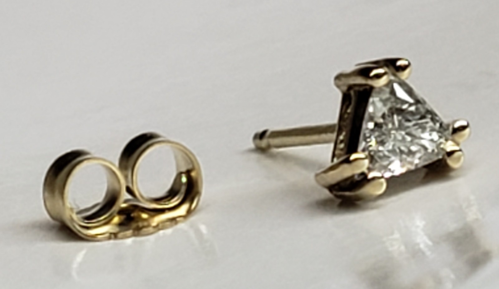 Single (One) 3.5mm 0.13CT Trillion Natural Diamond Stud Earring 14K Solid Gold