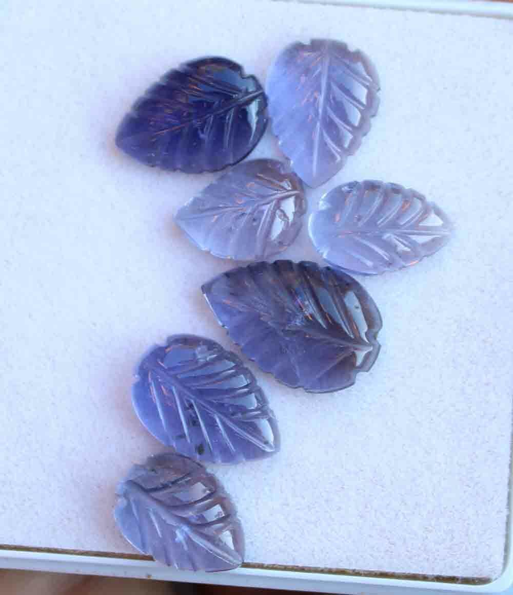18.60 Carat 100% Natural Iolite 9*13.5 mm Leaf Carving Loose Gemstone
