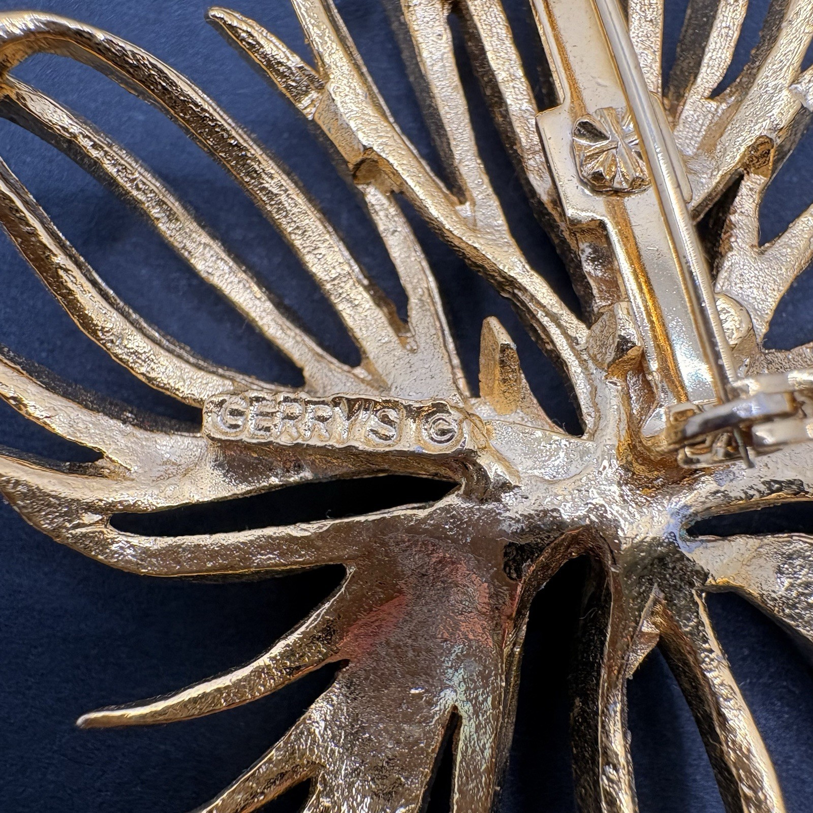 Vintage Gerry’s Floral Spray Brooch Gold Tone Nature Classic 2.5″
