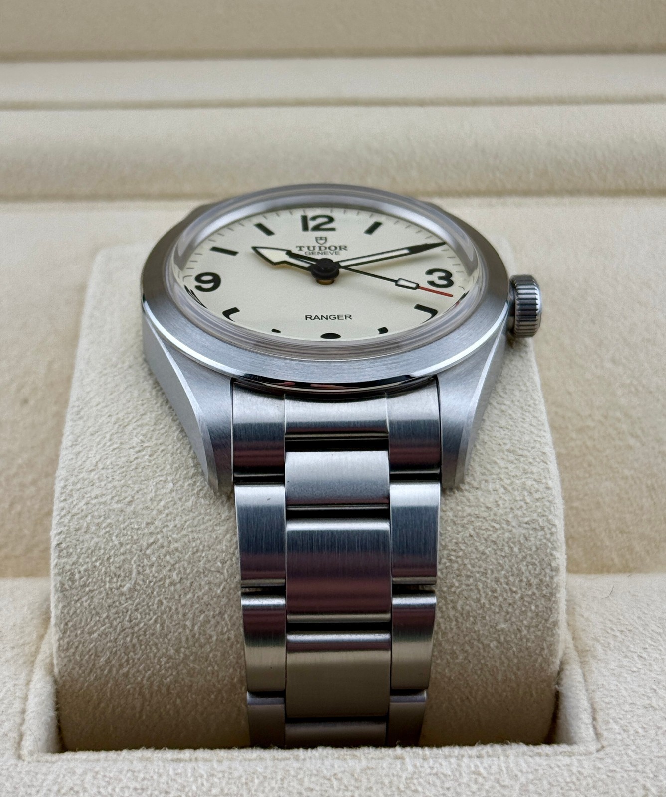 Tudor Ranger (79950). White “Dune” Dial. 39mm. 2026. Full Set.