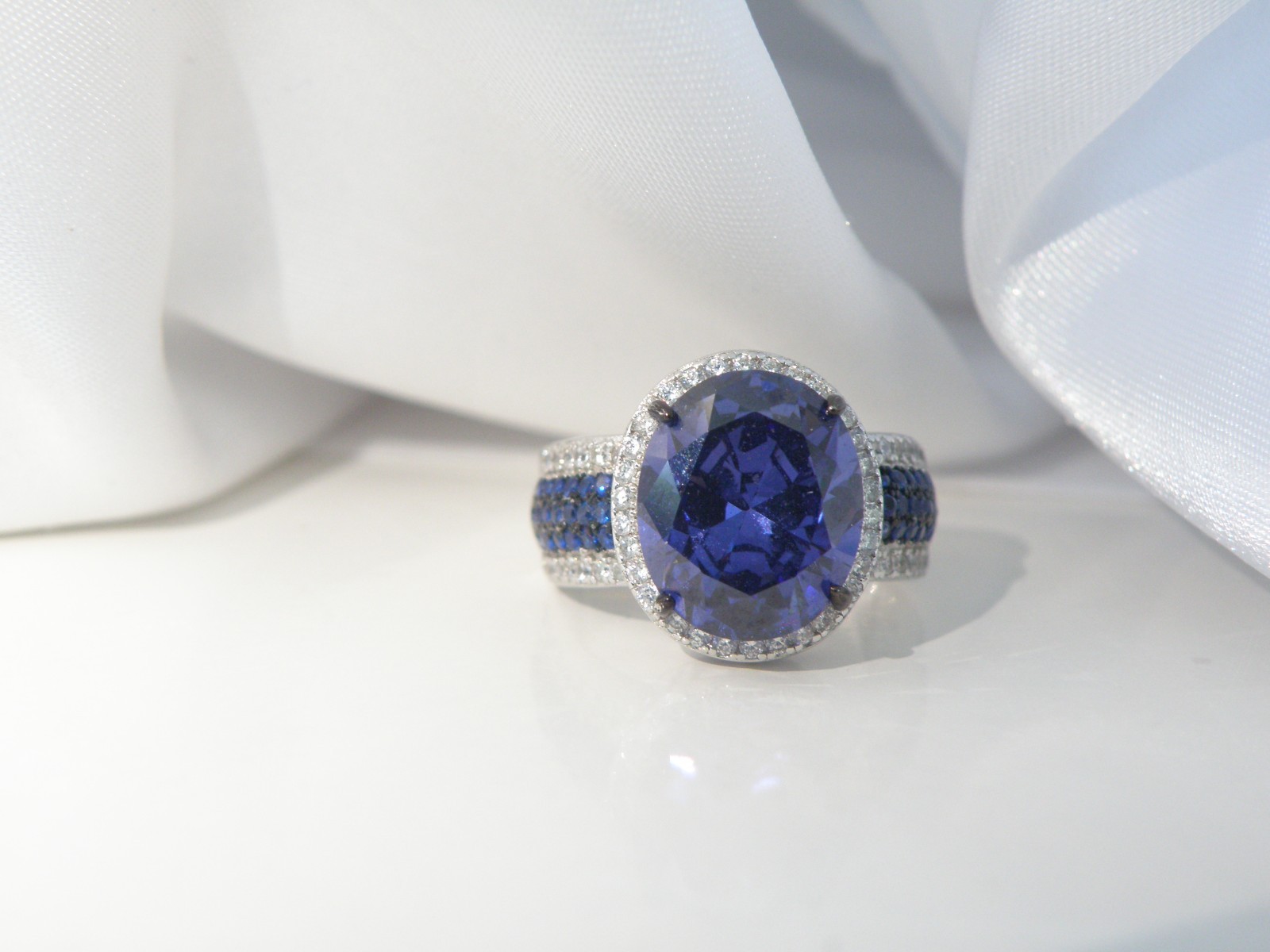 Sterling Silver 925 Lab Created Tanzanite CZ Blue Spinel Halo Ring Size 6
