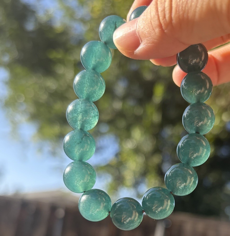 The lush green jade bracelet 16cm