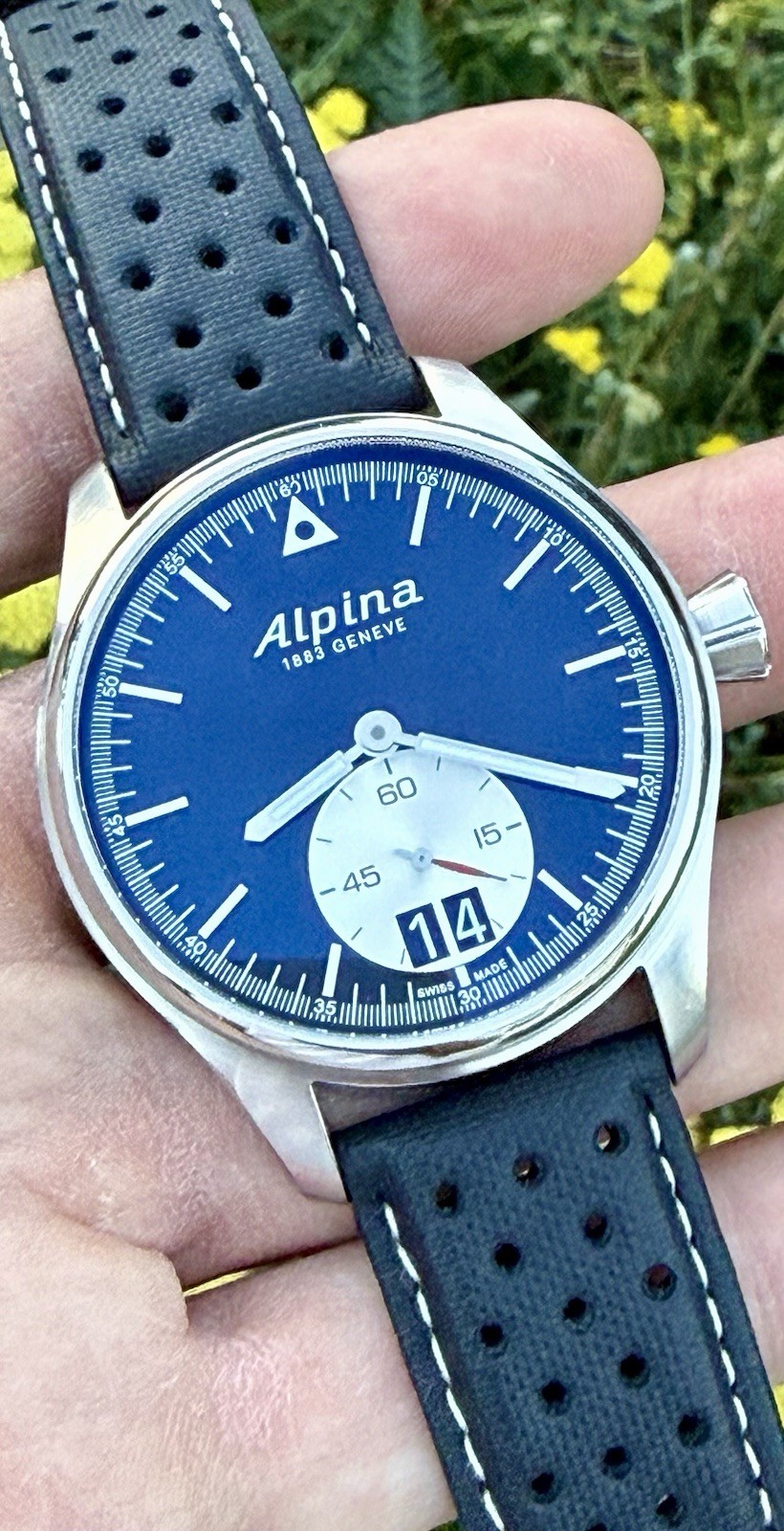Alpina Startimer Pilot Big Date Quartz Blue Dial 44mm Watch Only AL280X4SP26