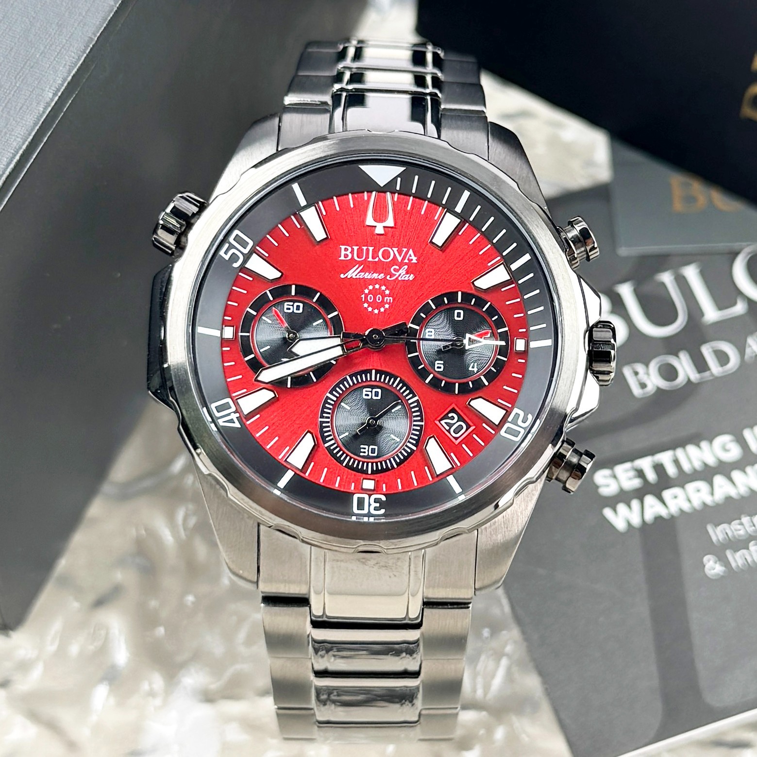 Bulova Marin Star Quartz stainless steel Red Dial Men’s watch 98B350 43mm