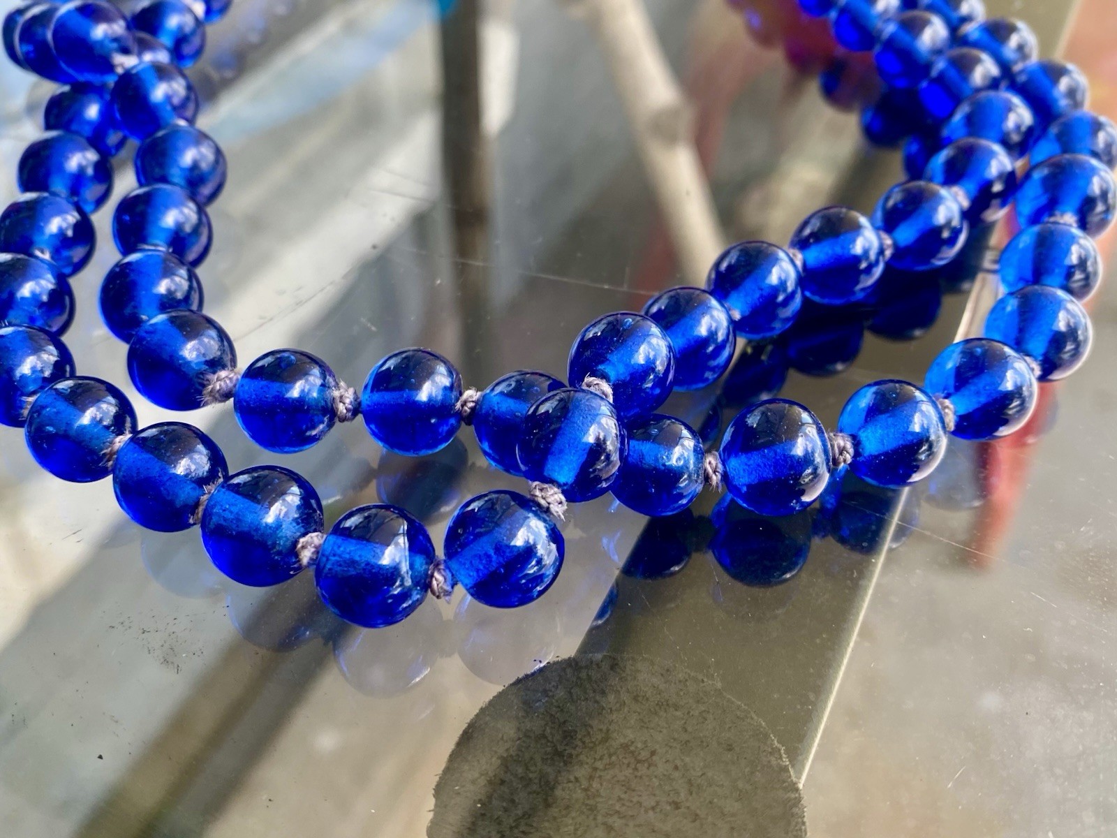 Beautiful vtg art deco Cobalt blue art glass necklace 52″ Hand Knotted