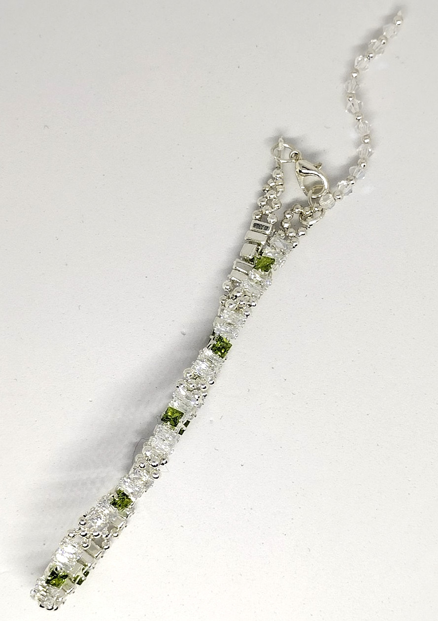 7-inch Bracelet Rectangle Stack – 2x4mm White, 3mm GREEN Square Prong-Sets