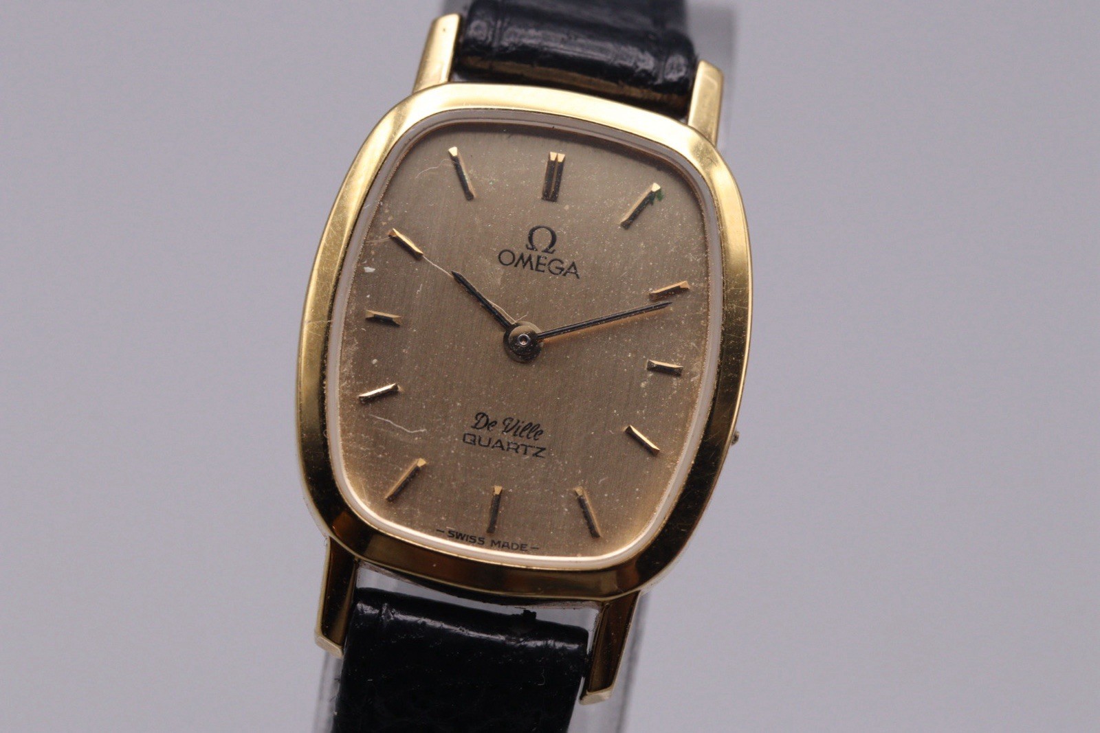 [NEAR MINT w/ Box] OMEGA De Ville White Dial Gold Quartz 19mm Ladies Watch