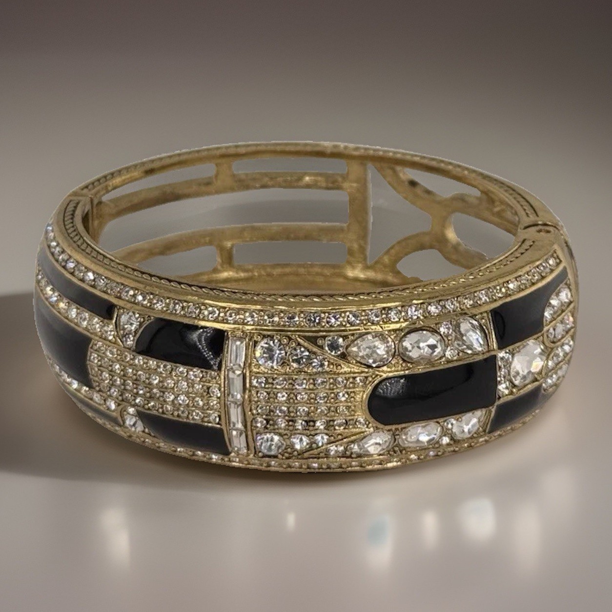 Heidi Daus “To Tie For” Signed Swarovski Crystal Hinge Bangle *Rare*
