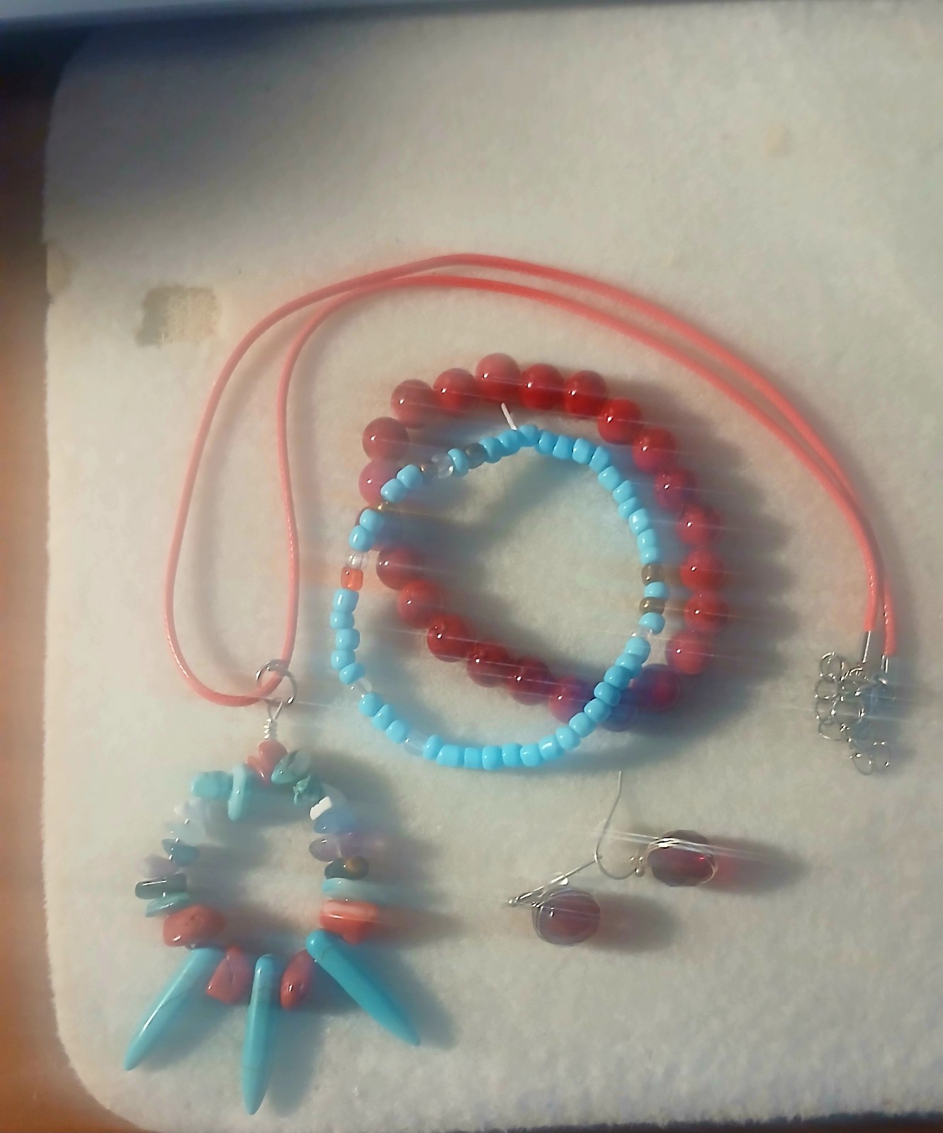 3 piece jewelry sorted beads bracelets/earrings/ necklace