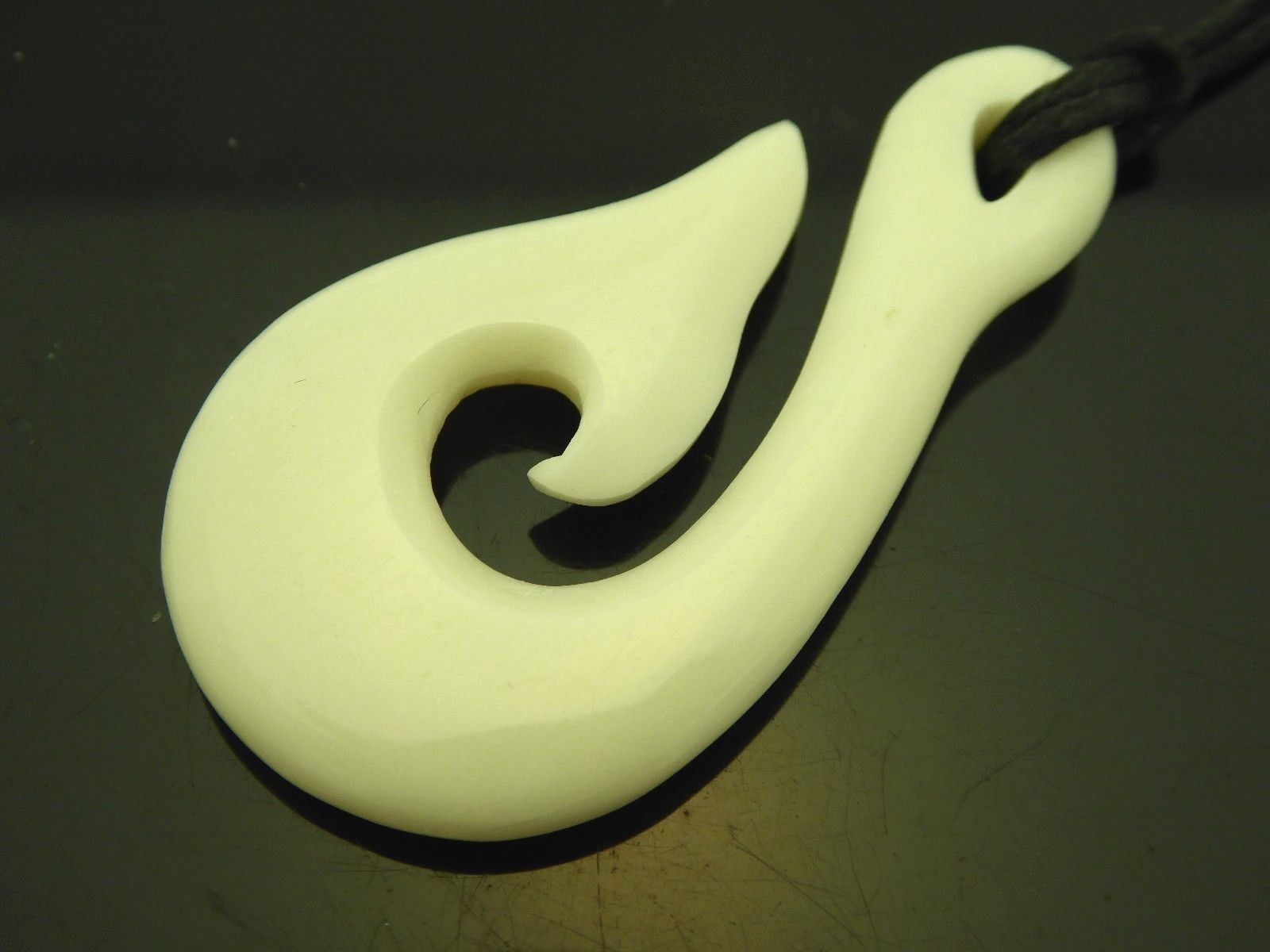 Maori Fish Hook Hei-Matau Water Buffalo Bone Hand Carved Pendant Necklace Cord
