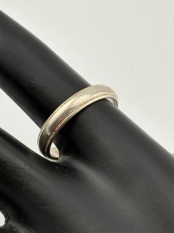 SIGNED 925 STERLING SILVER 4MM MILGRAIN BAND RING SIZE 8.5 WEDDING 3.35G 3643