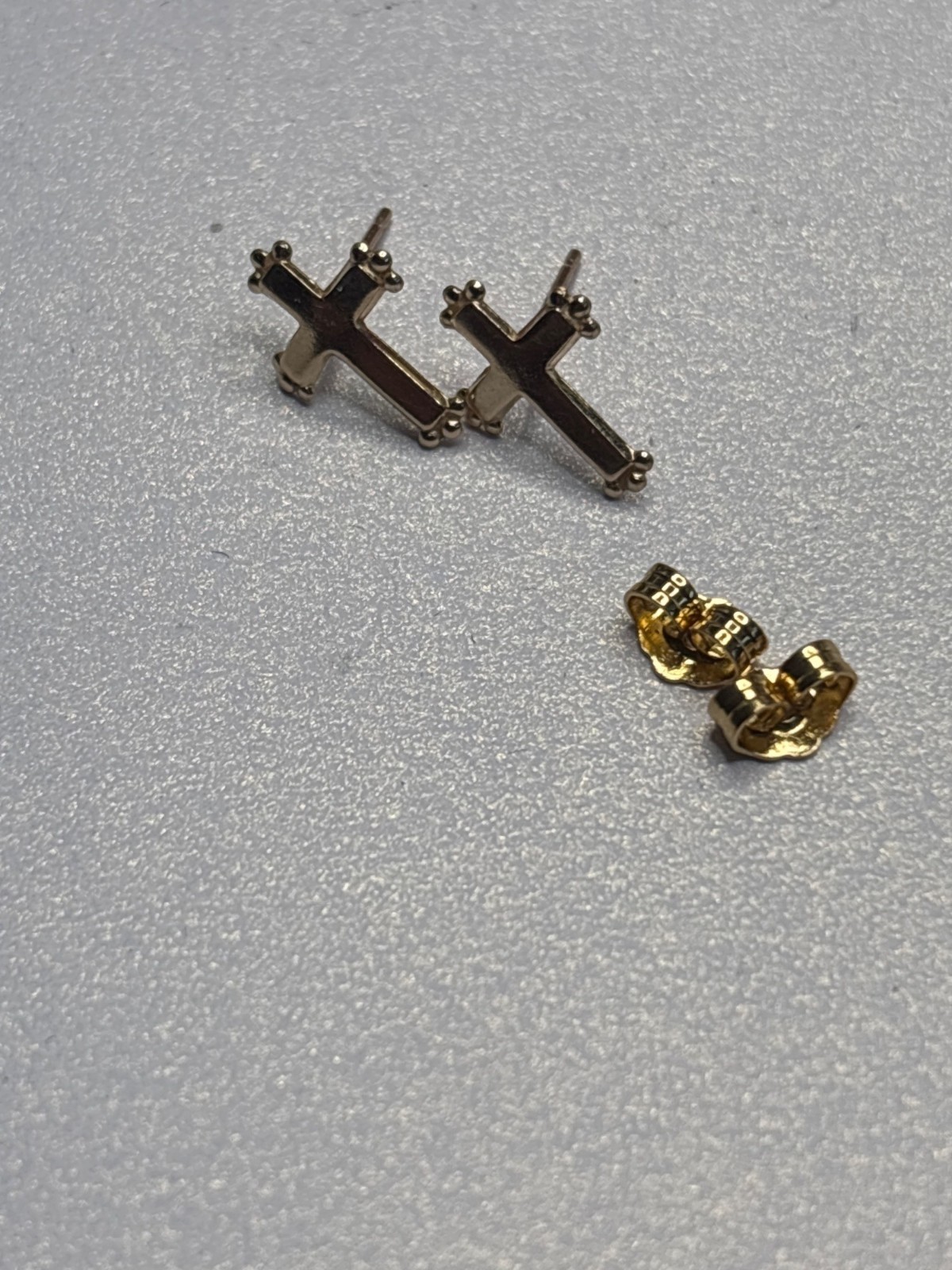 Vintage 14K Gold Cross Stud Earrings |Tiny Religious Symbol| .31g