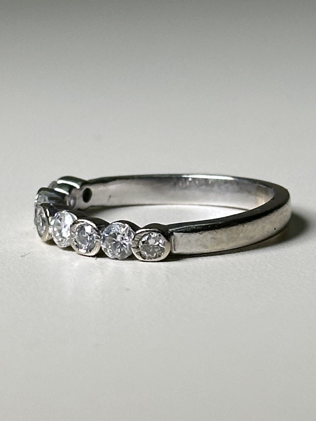 Solid 14K White Gold Ring & Approx .90 Ct Natural Diamonds, Sz 6