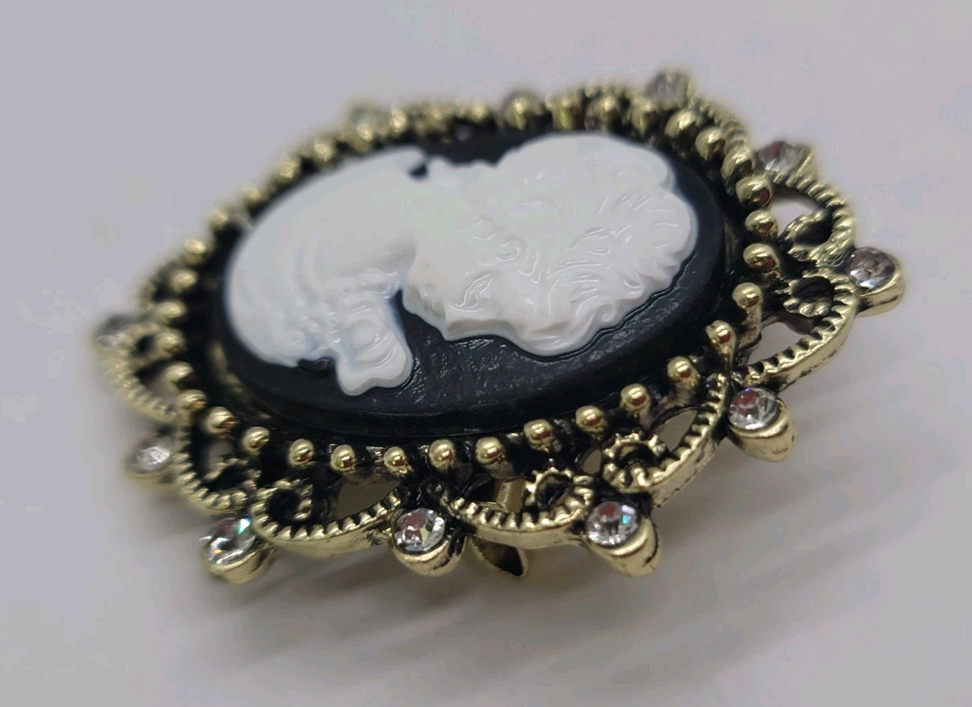 Vintage Victorian Style Cameo Brooch Pin Petite Black & White Rhinestone New