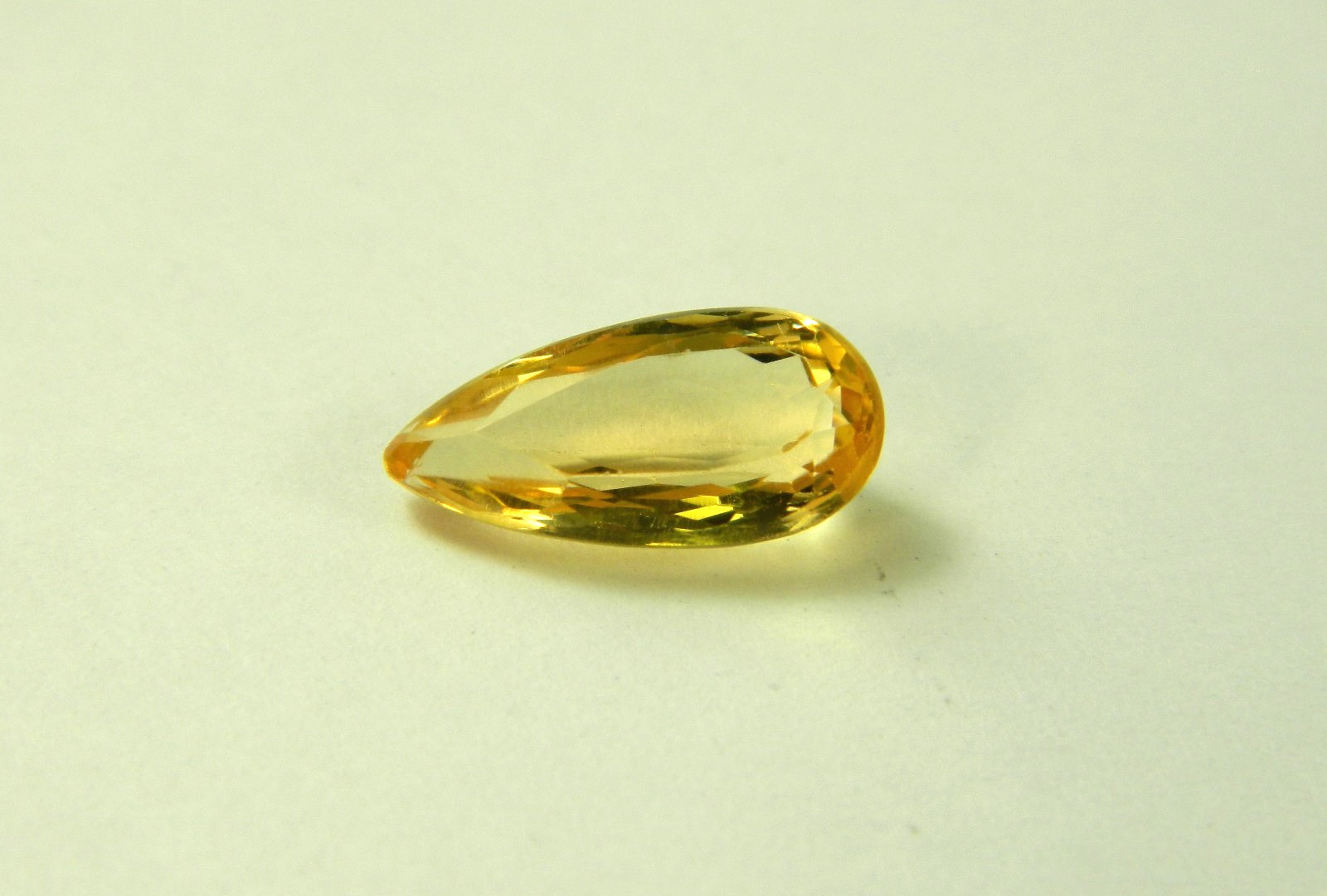 Imperial Topaz 2.57 Ct Clarity IF Pear Cut Natural Golden Brazil I084
