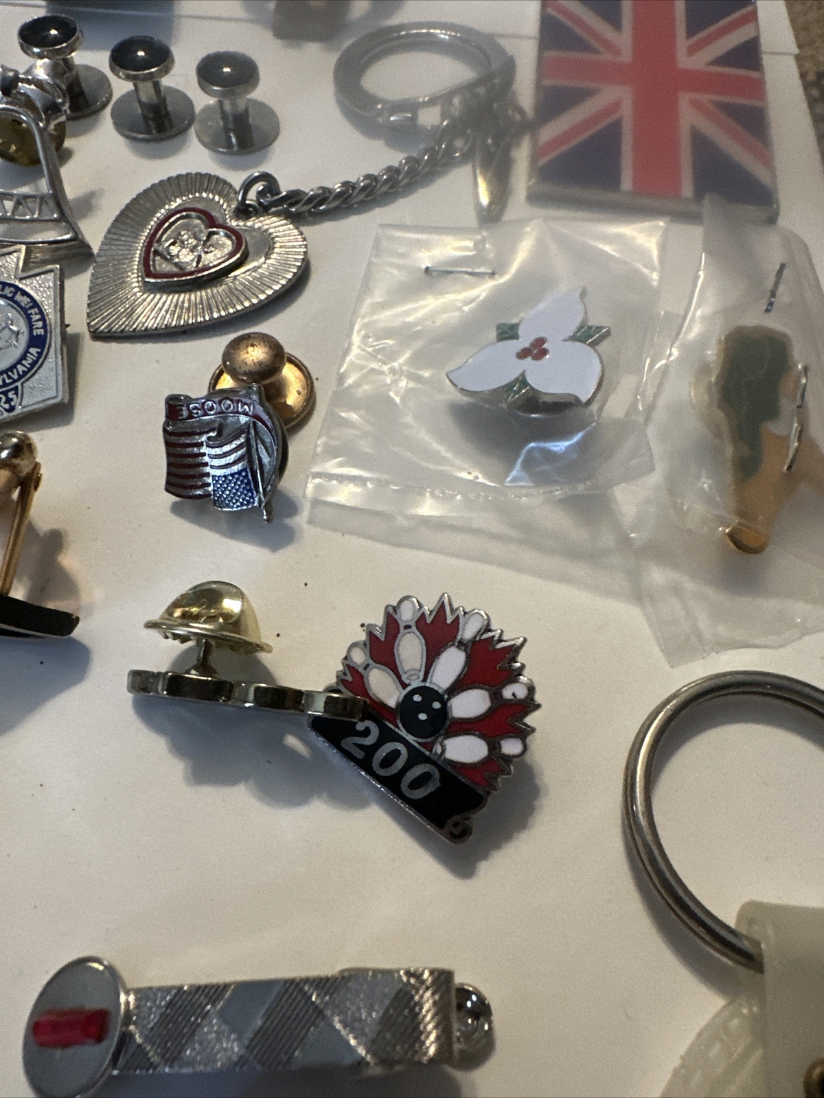 Vintage Men’s Junk Drawer Lot Cuff Links Pins Ring Money Clips #D339 60 PCS