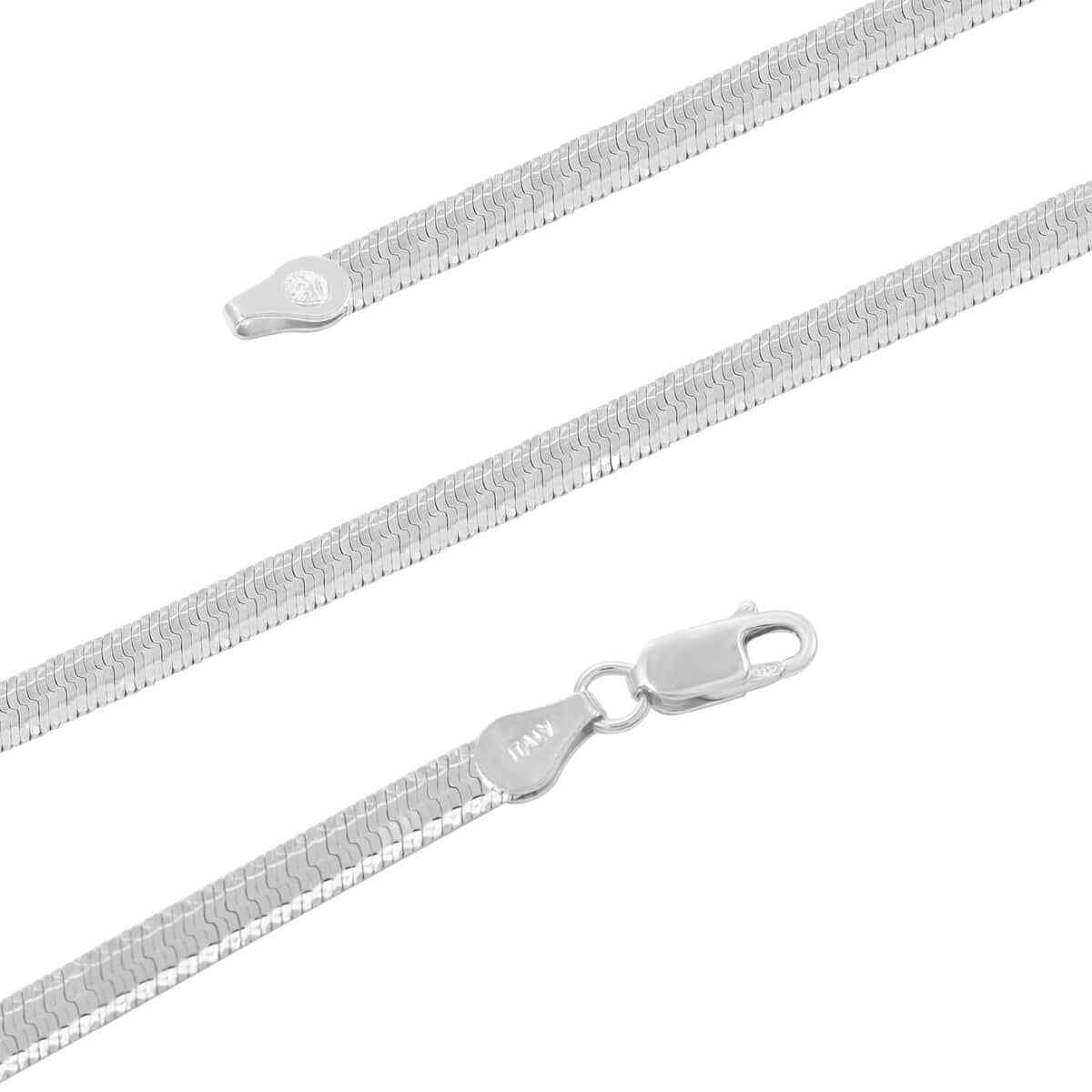 Italian Sterling Silver Herringbone Chain Necklace 20 Inches 6.50 Grams