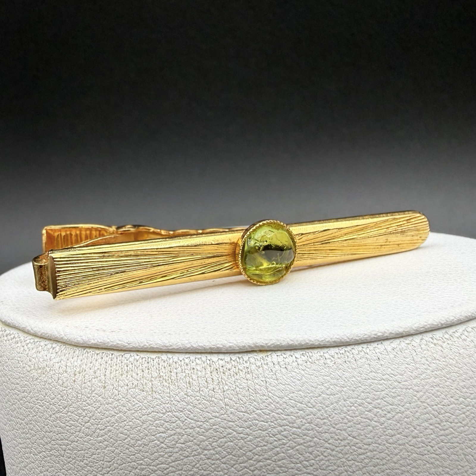 Vintage Green Glass Cabochon Tie Bar Tie Clip Gold Tone Textured Mid Century Mod
