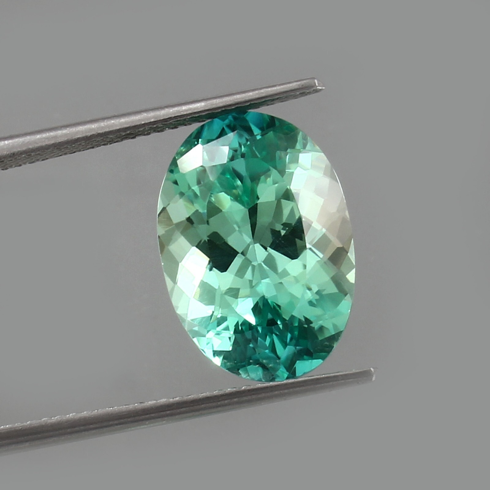 AAA Natural Ceylon Blue Green Parti Sapphire 11.70 Ct Oval Cut Loose Gemstone