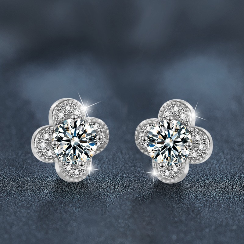 925 Silver Plated Elegant Ear Studs with Zircon Inlaid Clover Earrings for Women