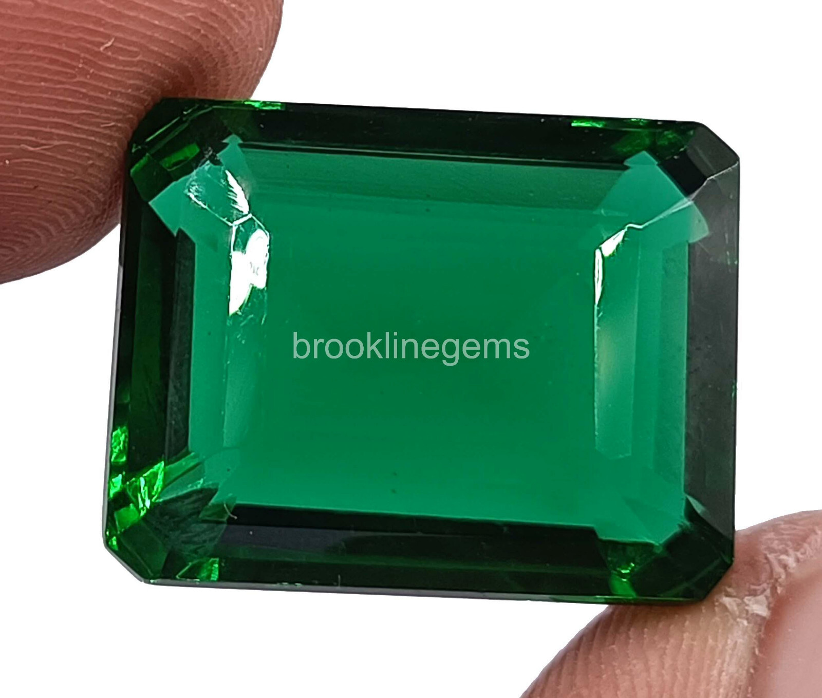 26.10CT Natural 21mm x 15mm x 110mm Green Emerald Gemstone K