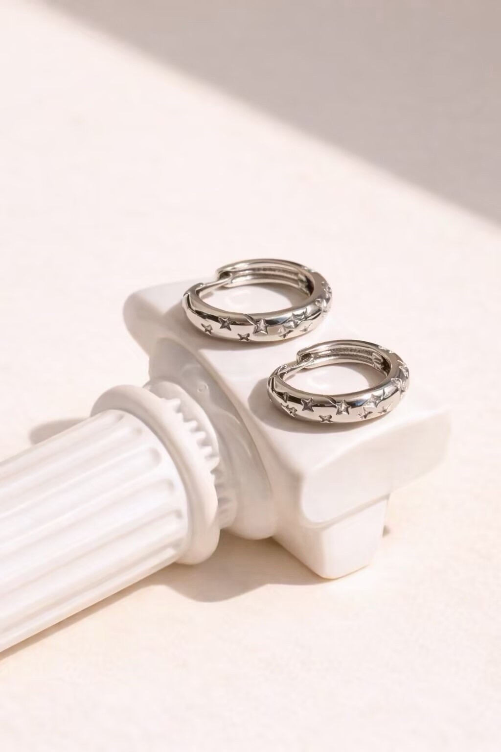 925 Silver Starburst Huggie Hoop Earrings Unisex 13mm Celestial Star Hoop 034
