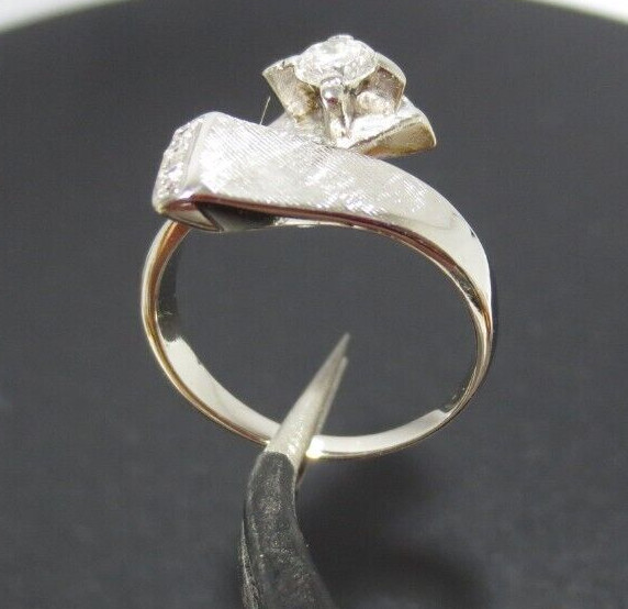 VINTAGE ESTATE 14K WG LADIES DIAMOND RING 0.27 tcw SZ 4.25 4.06 gr (G127082-3)